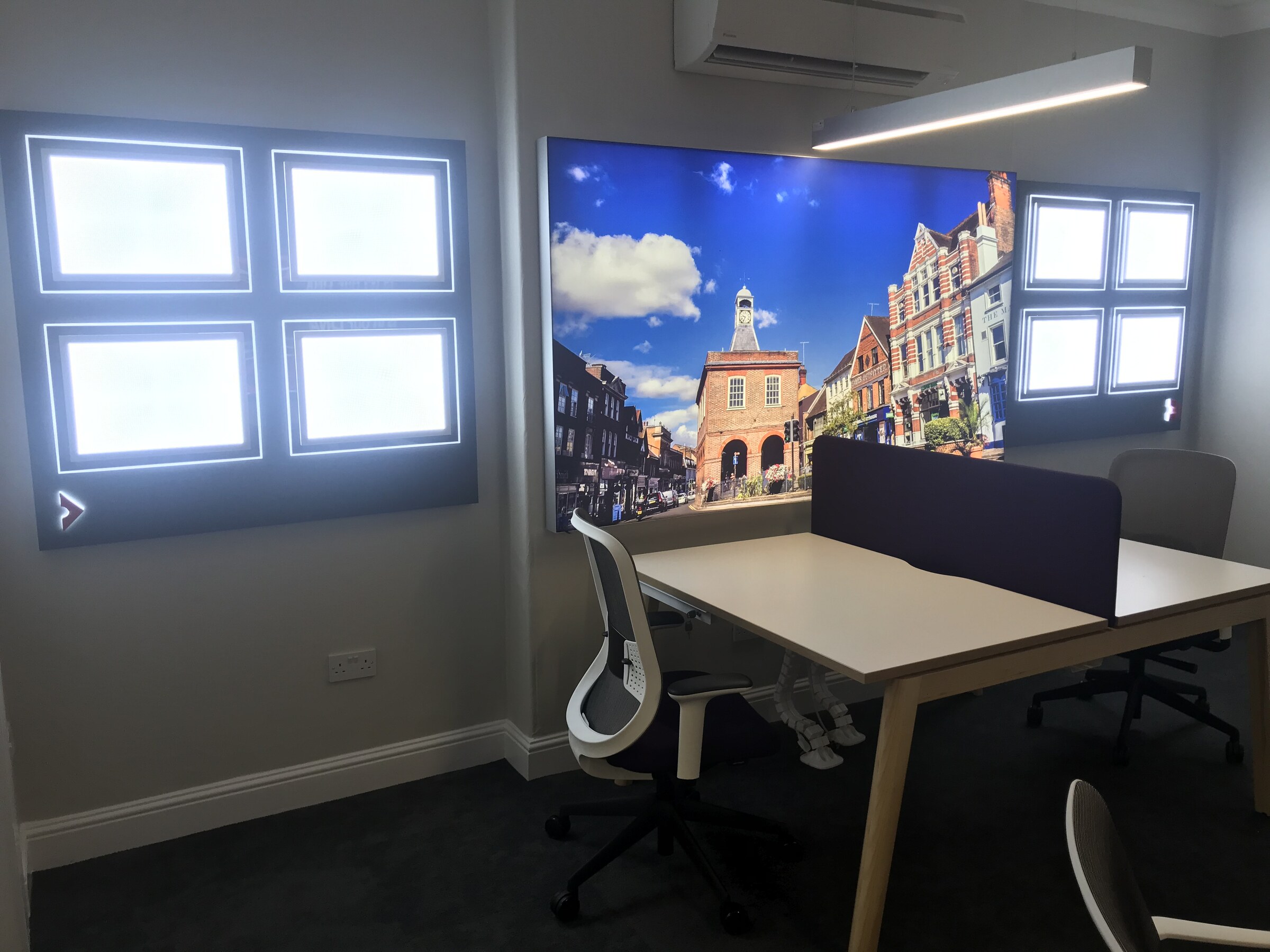 Desking & Seating 9