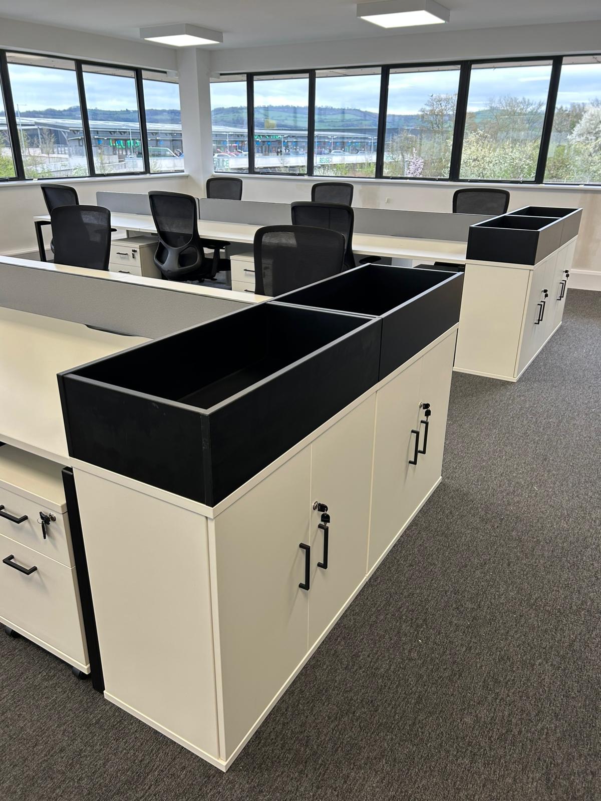 Desking & Seating 4