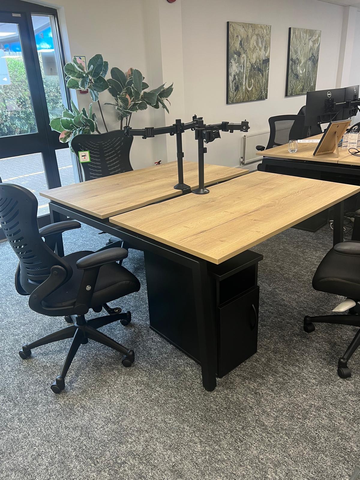 Desking & Seating 7